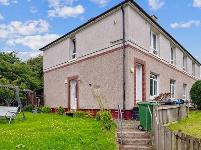 2 bedroom house in Glasgow