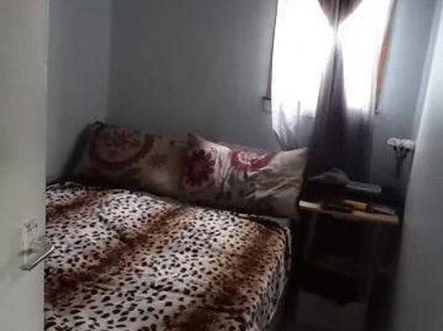2 bedroom house in Glasgow