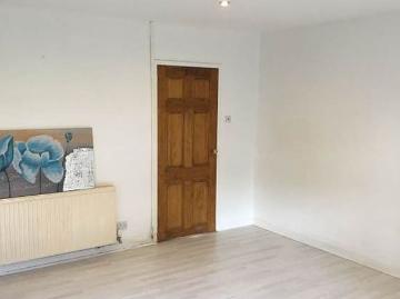 2 bedroom house in Glasgow