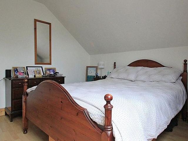 2 bedroom house in Glasgow