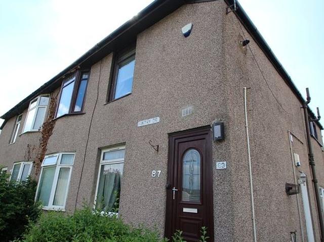 2 bedroom house in Glasgow