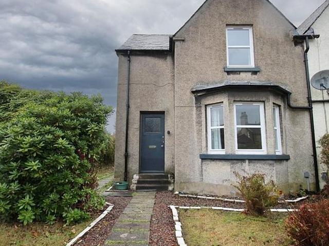 2 bedroom house in Glasgow