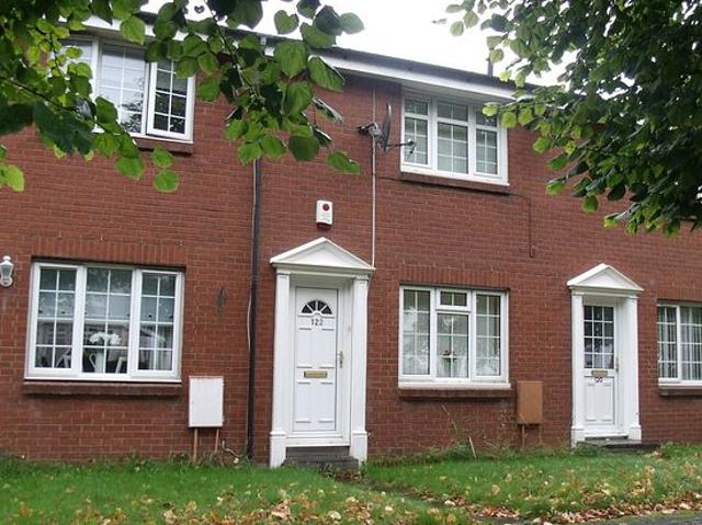 2 bedroom house in Glasgow