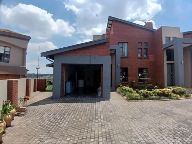 2 Bedroom House in Glen Erasmia