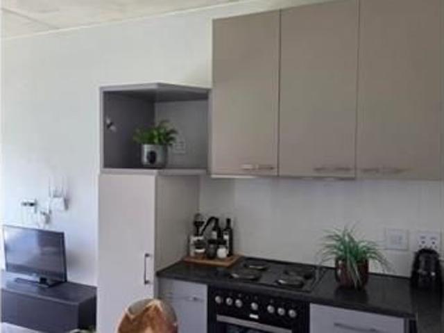 2 Bedroom House in Glen Marais