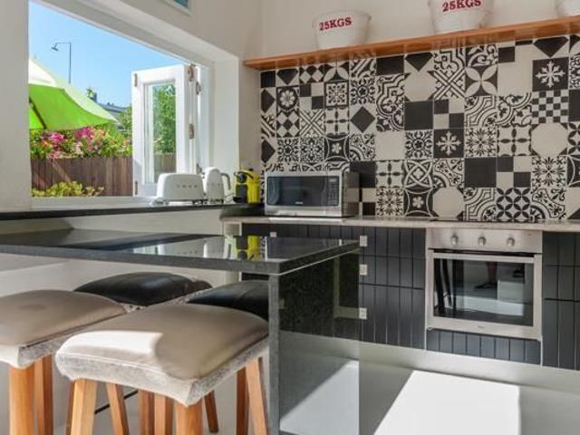 2 Bedroom House in Green Point