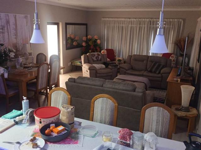 2 Bedroom House in Dana Bay