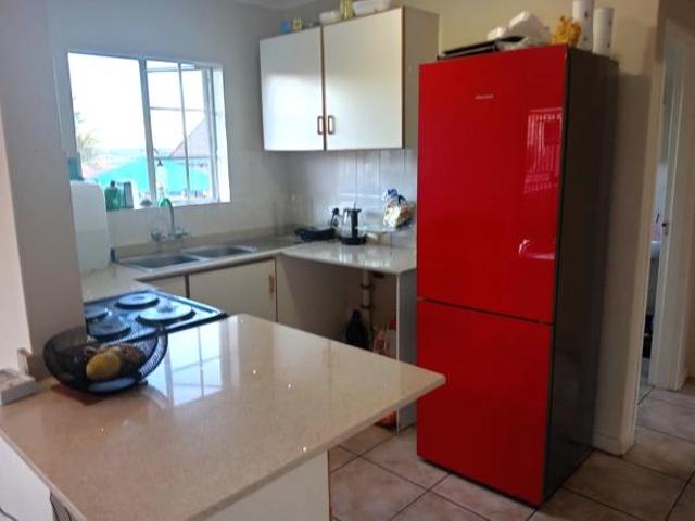 2 Bedroom House in Die Hoewes