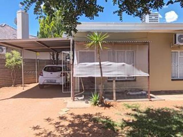 2 Bedroom House in Die Rand