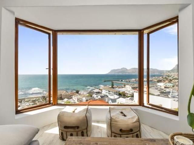 2 Bedroom House in Kalk Bay