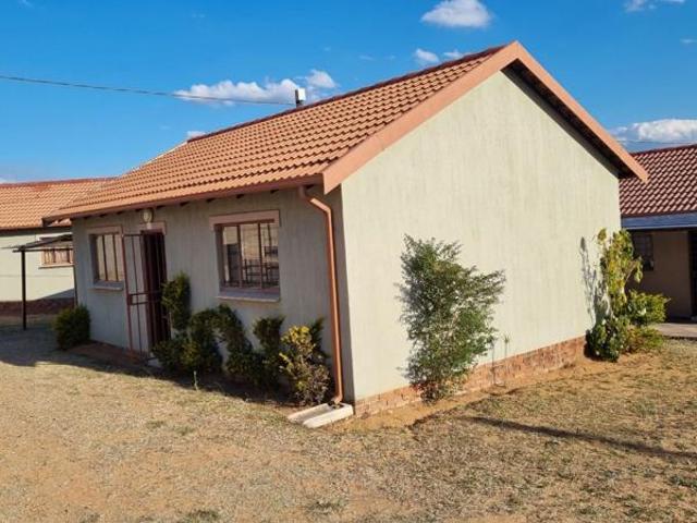 2 Bedroom House in Karino