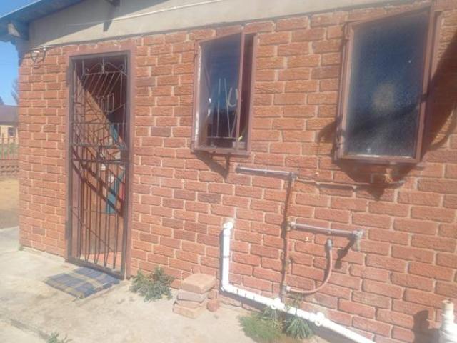 2 Bedroom House in Kutlwanong