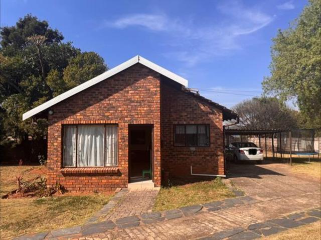 2 Bedroom House in Heuweloord