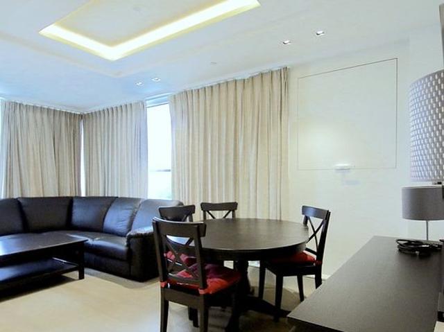 2 bedroom house in London
