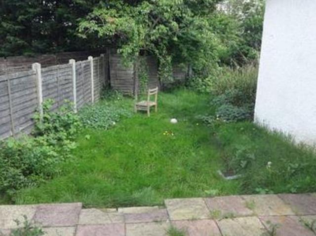 2 bedroom house in London