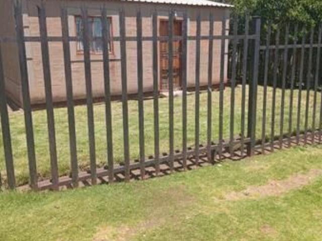 2 Bedroom House in Lakeside