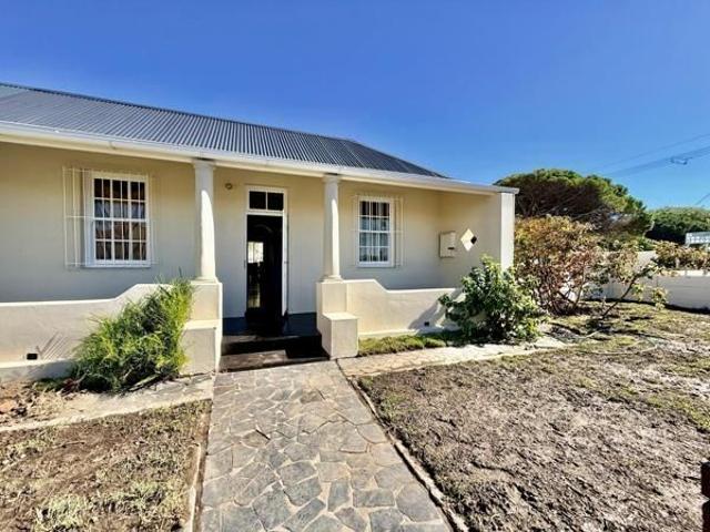 2 Bedroom House in Lansdowne