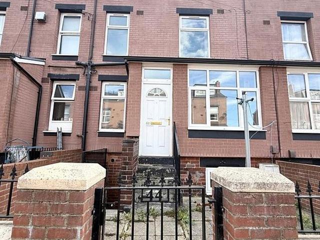 2 bedroom house in Leeds