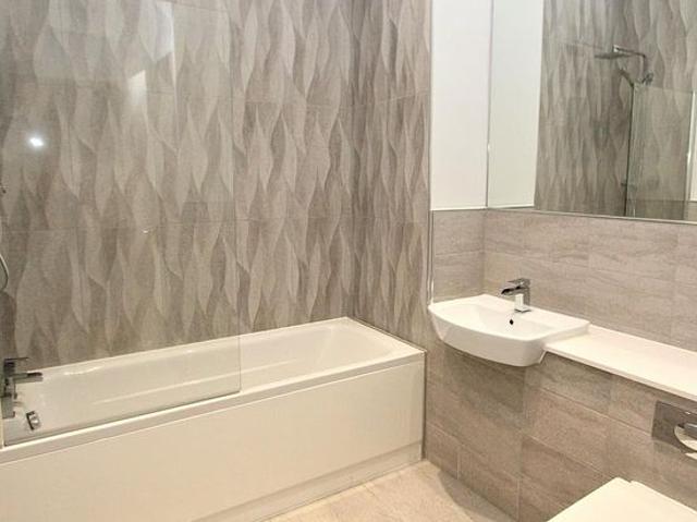2 bedroom house in Leeds