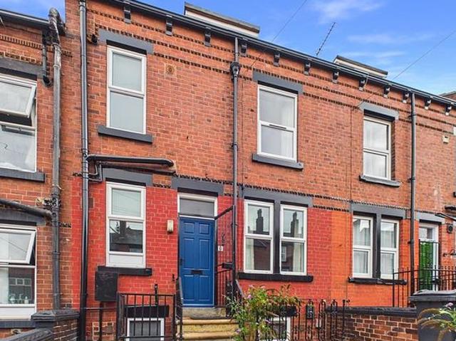 2 bedroom house in Leeds
