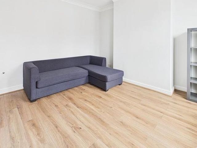2 bedroom house in Leeds