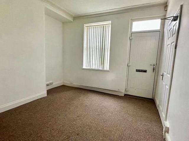 2 bedroom house in Leeds