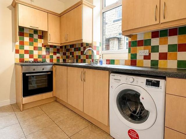 2 bedroom house in Leeds