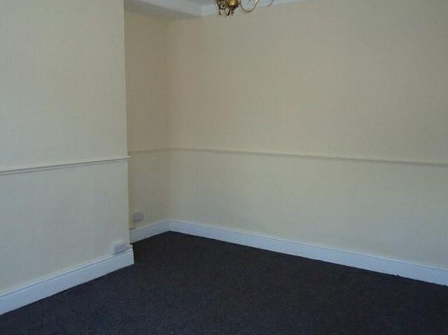 2 bedroom house in Leeds