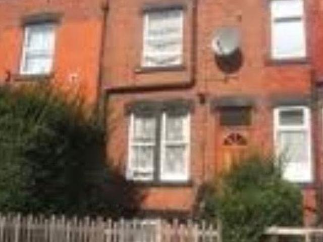 2 bedroom house in Leeds