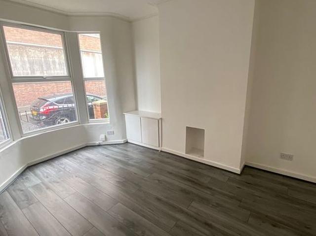 2 bedroom house in Liverpool