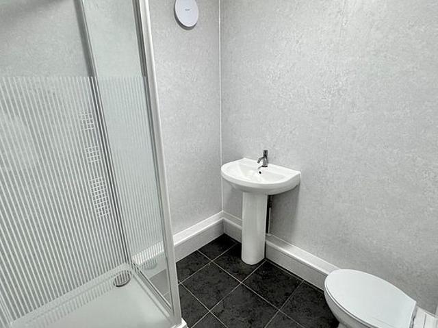 2 bedroom house in Liverpool