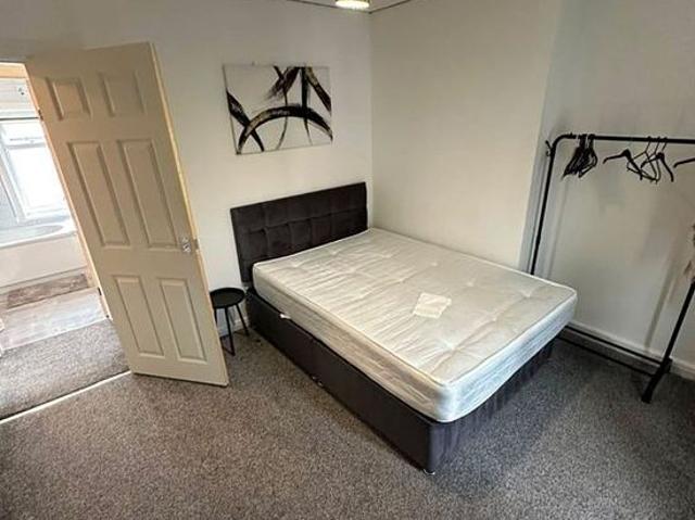 2 bedroom house in Liverpool