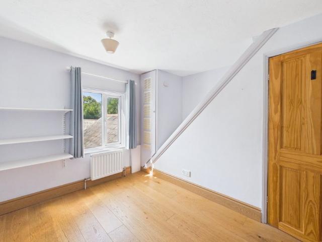 2 bedroom House in Mount Pleasant, Wokingham