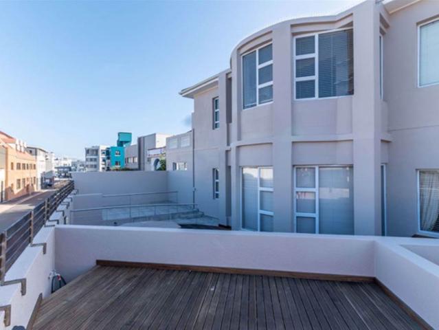 2 Bedroom House in Muizenberg