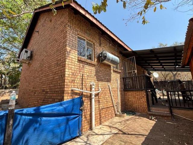 2 Bedroom House in Numbipark
