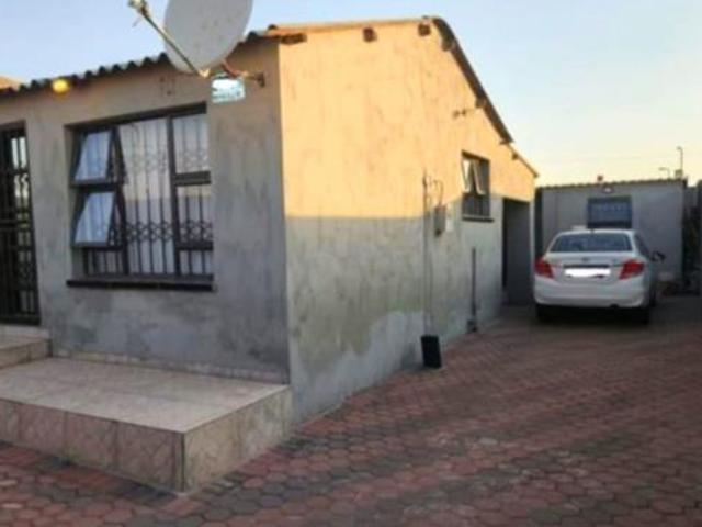 2 Bedroom House in Soweto Central