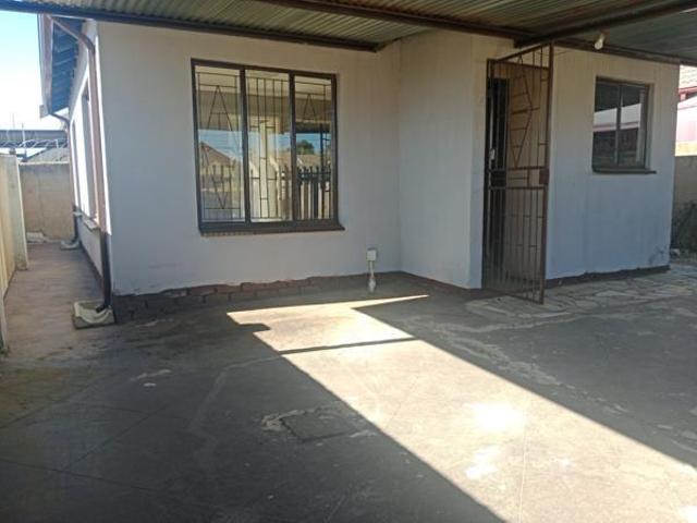 2 Bedroom House in Soshanguve Vv