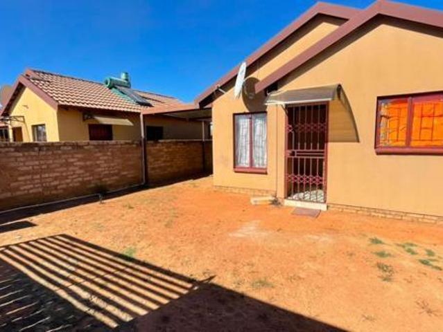 2 Bedroom House in Soshanguve Vv