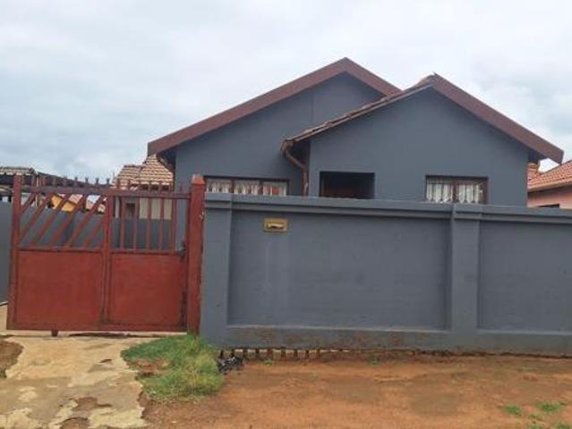 2 Bedroom House in Soshanguve Vv
