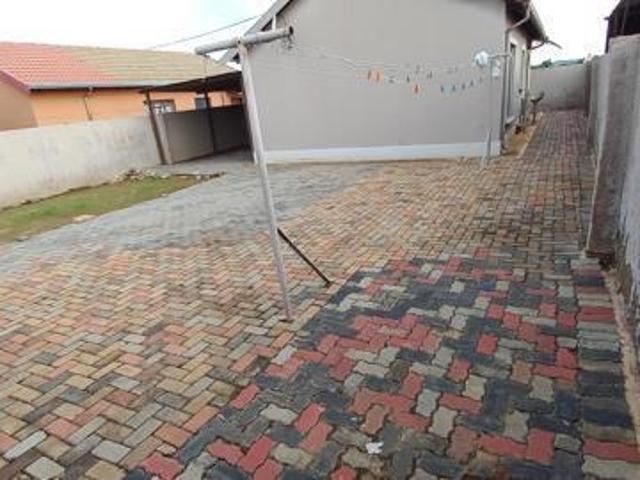 2 Bedroom House in Soshanguve Xx