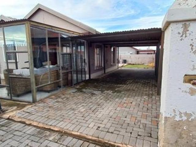2 Bedroom House in Soshanguve Xx