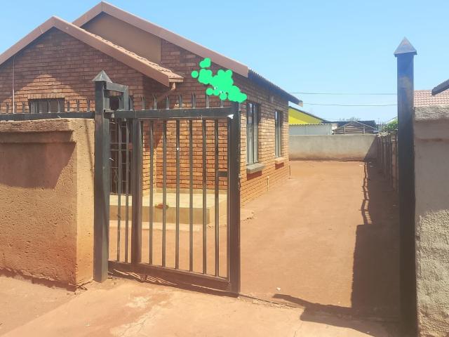 2 Bedroom House in Soshanguve East