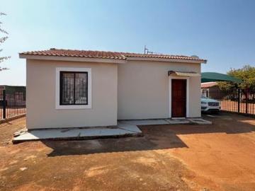 2 Bedroom House in Soshanguve M