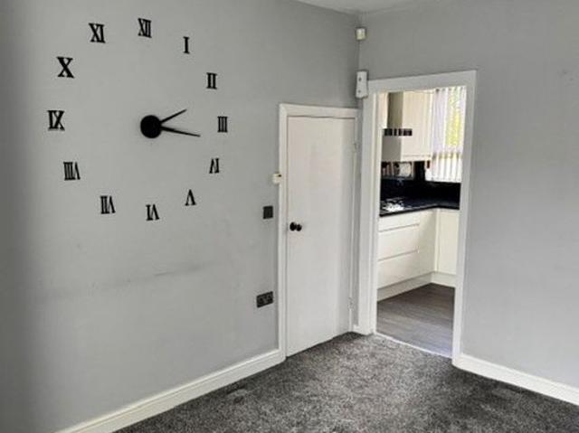 2 bedroom house in Sheffield