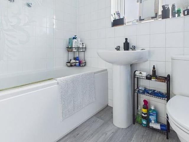 2 bedroom house in Sheffield