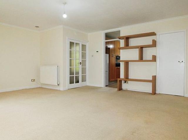 2 bedroom house in Stanmore