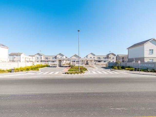2 Bedroom House in Sunningdale