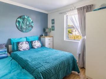 2 Bedroom House in Paarl Central