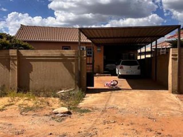 2 Bedroom House in Protea Glen