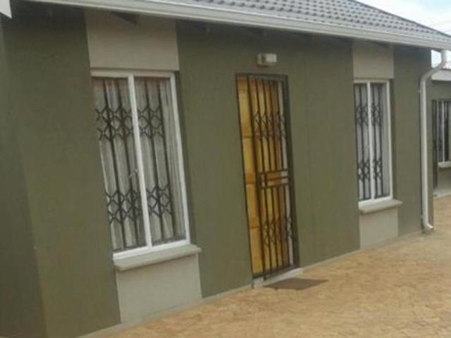 2 Bedroom House in Protea Glen